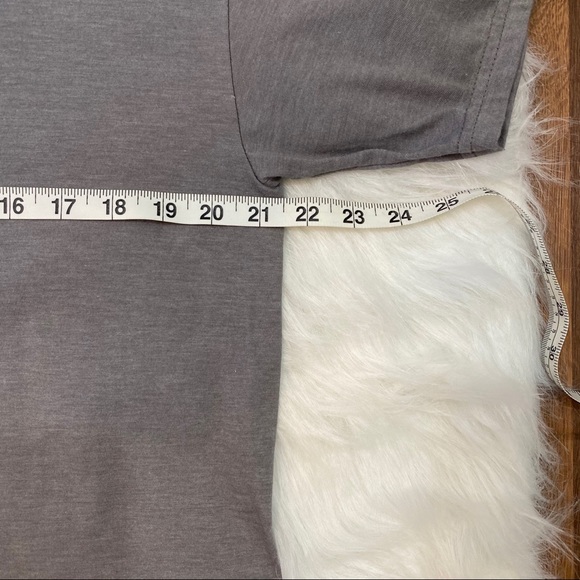 Men’s Volcom  t-shirt - Picture 5 of 7